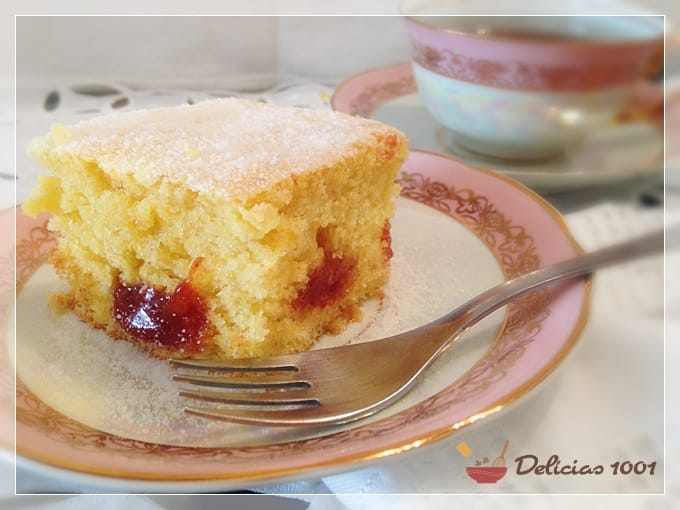 Bolo de fubá com goiabada de liquidificador Delícias